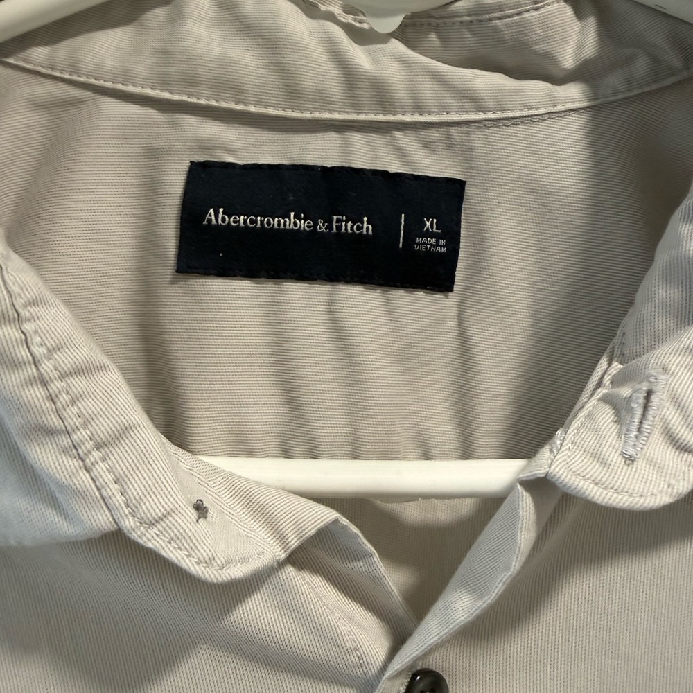 A&F button Down - Picture 2 of 4